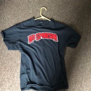 A no sponsor shirt